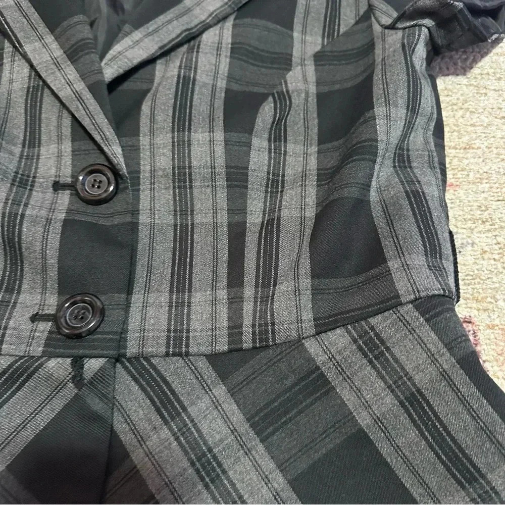 Grey plaid peplum blazer with puffy sleeves size 6 - Picture 4 of 12